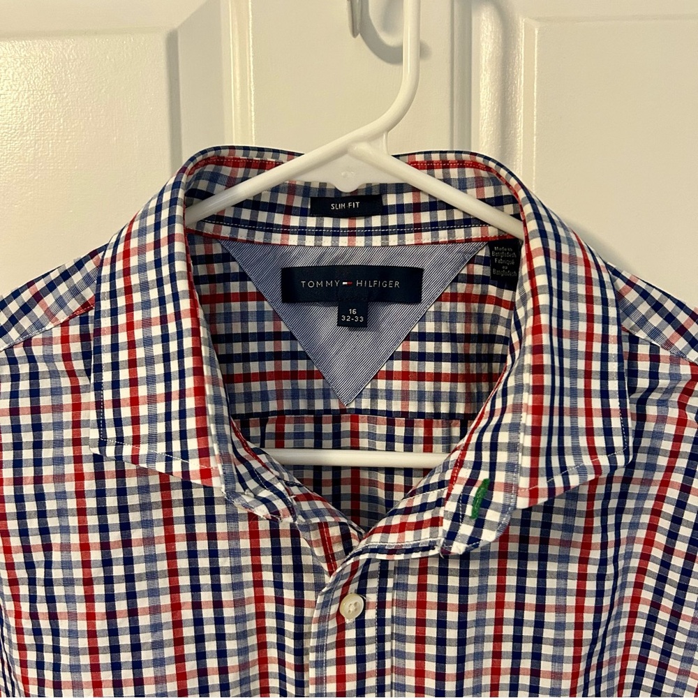 Tommy Hilfiger Slim Fit Button Down Collared Shirt, 32-33 chest, 16 neck